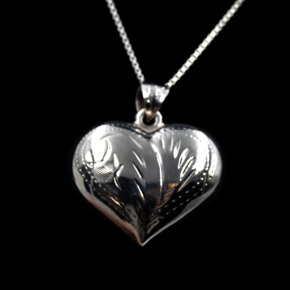 Vintage Large Etched Puffy Heart Sterling Silver 925 Pendant Necklace 18”